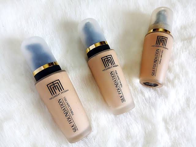 Buy MM Silk Foundation & Get Beauty blender FREE
